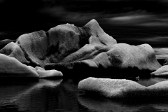 End of Parade ( Fjallsárlón Lagoon 2024)